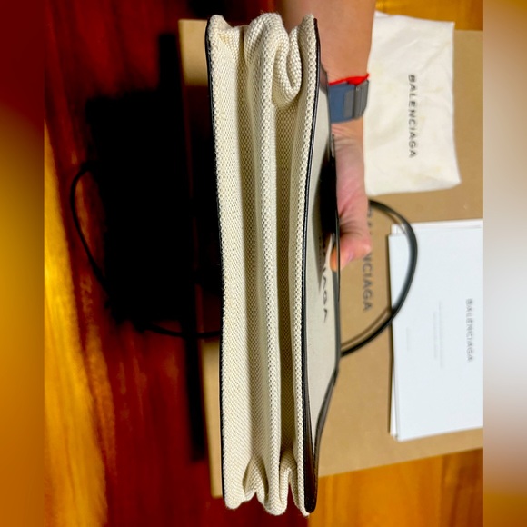 BALENCIAGA CANVAS TOTE - Picture 4 of 5